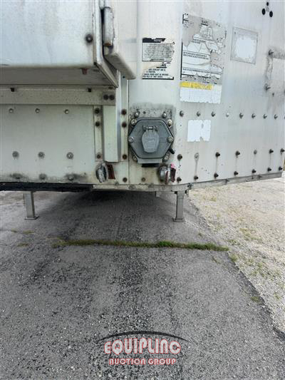 2004 MERRITT 52FT LIVESTOCK TRAILER