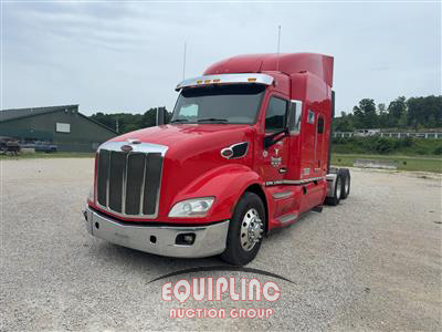 2017 Peterbilt 579 6X4 T/A SLEEPER TRUCK TRAC