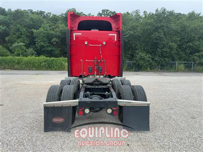 2017 Peterbilt 579 6X4 T/A SLEEPER TRUCK TRAC