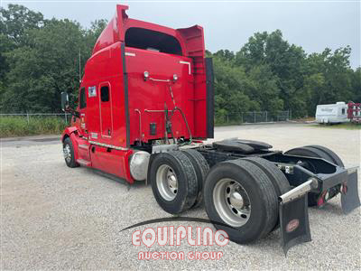 2017 Peterbilt 579 6X4 T/A SLEEPER TRUCK TRAC
