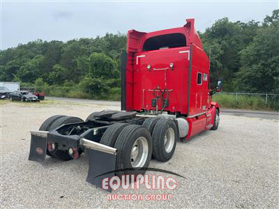 2017 Peterbilt 579 6X4 T/A SLEEPER TRUCK TRAC