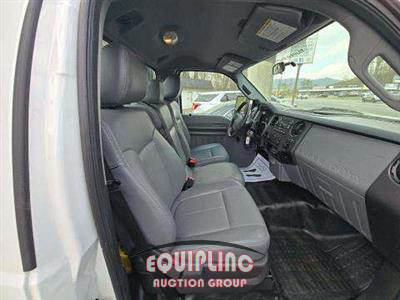 2014 Ford F-350 4X2 S/A FLATBED TRUCK