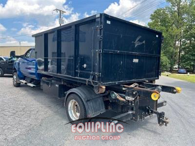 2024 International CV515 4X4  S/A HOOK LIFT TRUCK