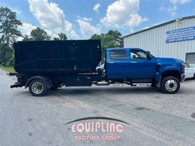 2024 International CV515 4X4  S/A HOOK LIFT TRUCK