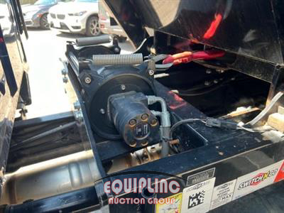 2024 International CV515 4X4  S/A HOOK LIFT TRUCK