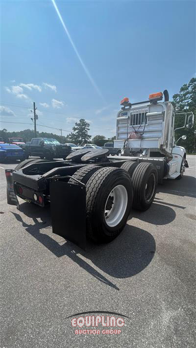 2012 Peterbilt 384
