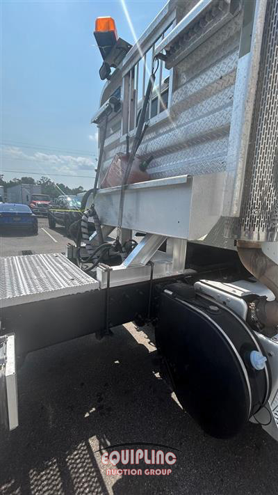2012 Peterbilt 384