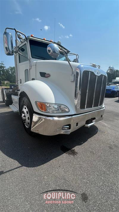 2012 Peterbilt 384