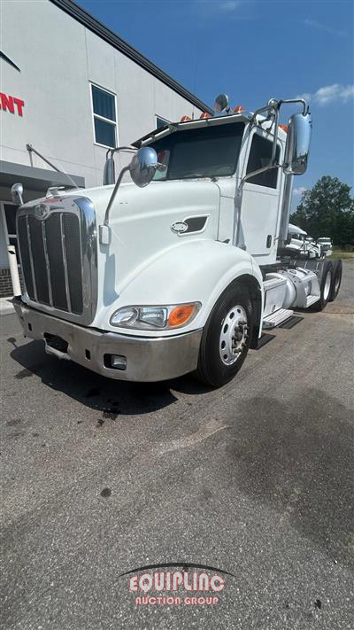 2012 Peterbilt 384