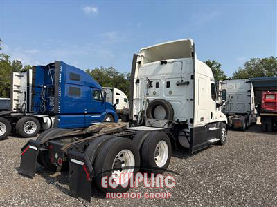 2014 Freightliner CA12564SLP - CA