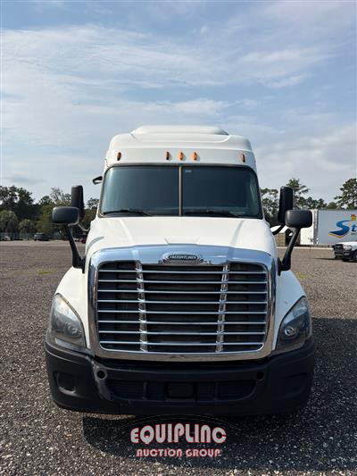 2014 Freightliner CA12564SLP - CA