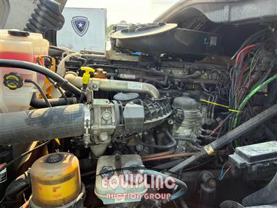 2014 Freightliner CA12564SLP - CA