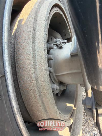 2014 Freightliner CA12564SLP - CA