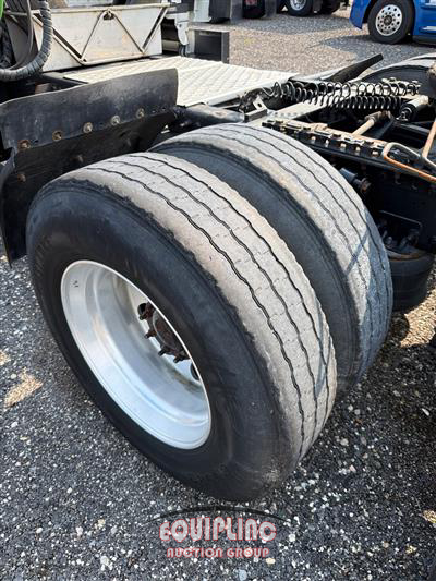 2014 Freightliner CA12564SLP - CA
