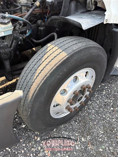 2014 Freightliner CA12564SLP - CA