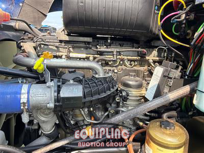 2022 Freightliner SD122