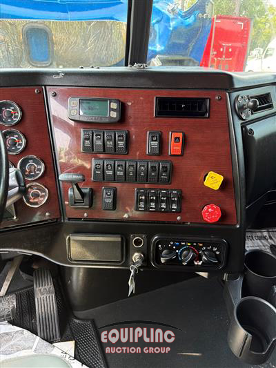 2022 Western Star 5700