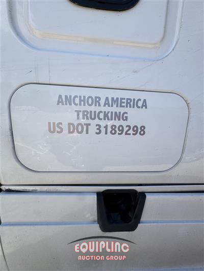 2021 Freightliner CASCADIA 6X4 T/A SLEEPER TRUCK