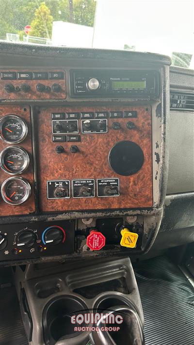 2006 Kenworth T8 Series