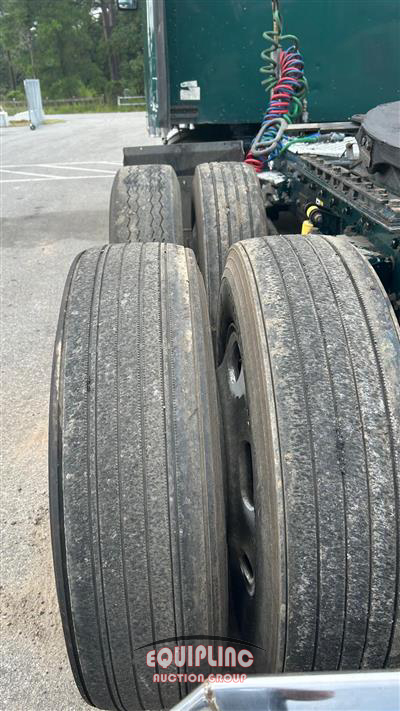 2006 Kenworth T8 Series