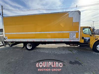 2018 Freightliner M2 4X2 S/A 26FT NON CDL BOX TR