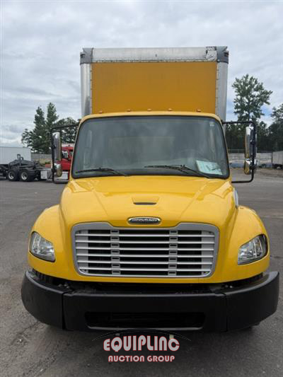 2015 Freightliner M2 4X2 S/A 26FT NON CDL BOX TR