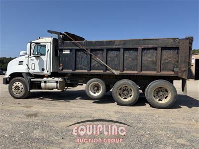 2003 Mack CX613 TRI/A DUMP TRUCK