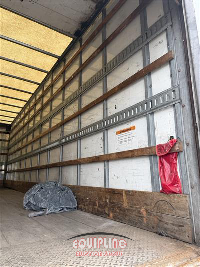 2016 Freightliner M2 4X2 S/A 26FT NON CDL BOX TR