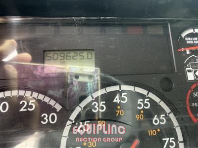 2016 Freightliner M2 4X2 S/A 26FT NON CDL BOX TR