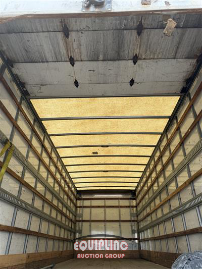 2016 Freightliner M2 4X2 S/A 26FT NON CDL BOX TR