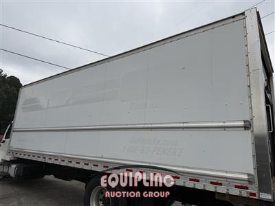 2016 Freightliner M2 4X2 S/A 26FT NON CDL BOX TR