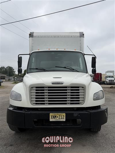 2016 Freightliner M2 4X2 S/A 26FT NON CDL BOX TR