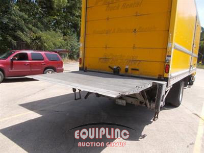 2020 International MV607 4X2 SA 26FT NON CDL BOX 
