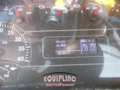 2020 International MV607 4X2 SA 26FT NON CDL BOX 