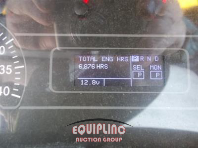 2020 International MV607 4X2 SA 26FT NON CDL BOX 