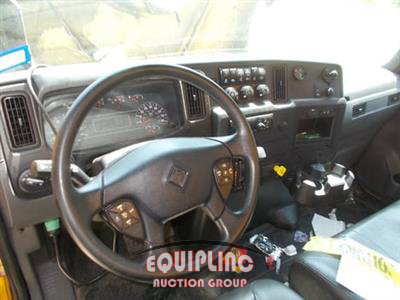 2020 International MV607 4X2 SA 26FT NON CDL BOX 