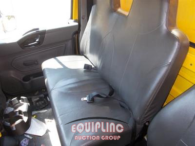 2020 International MV607 4X2 SA 26FT NON CDL BOX 