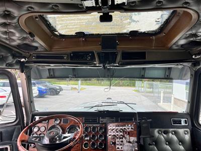 2000 Kenworth W900