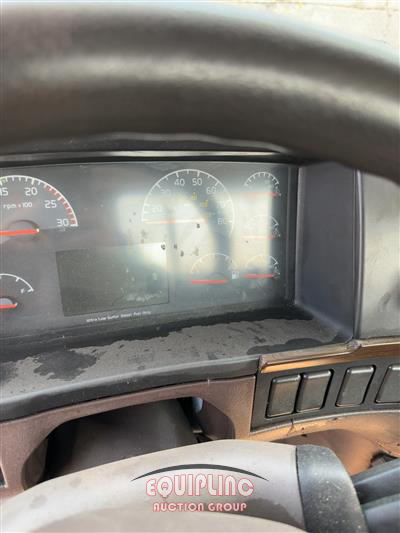 2016 Volvo VNL 6X4 T/A DAY CAB TRUCK