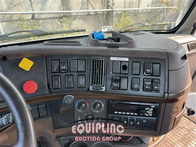 2016 Volvo VNL 6X4 T/A DAY CAB TRUCK