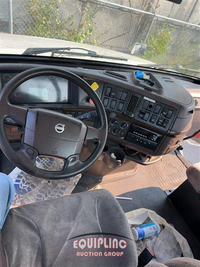2016 Volvo VNL 6X4 T/A DAY CAB TRUCK