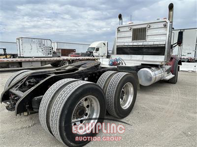 2015 Peterbilt 567 6X4 T/A DAY CAB TRUCK TRAC