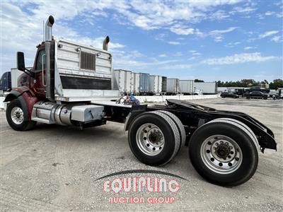 2015 Peterbilt 567 6X4 T/A DAY CAB TRUCK TRAC