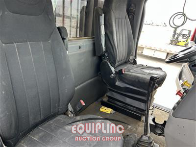 2015 Peterbilt 567 6X4 T/A DAY CAB TRUCK TRAC