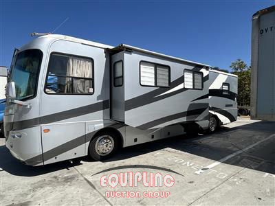 2004 Freightliner XC Chassis