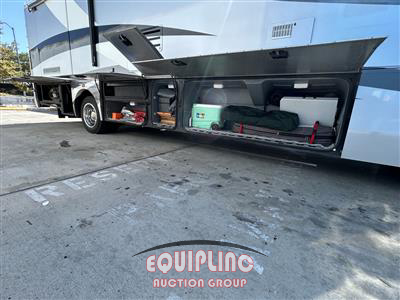 2004 Freightliner XC Chassis