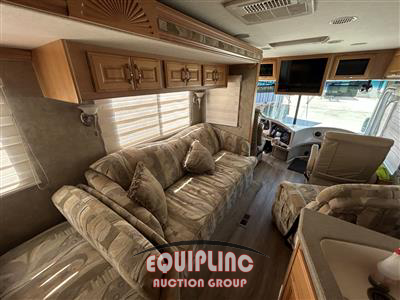 2004 Freightliner XC Chassis
