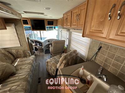 2004 Freightliner XC Chassis