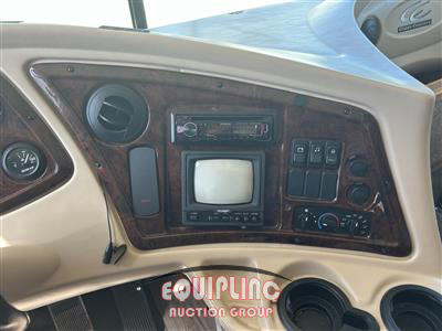 2004 Freightliner XC Chassis