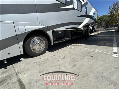 2004 Freightliner XC Chassis